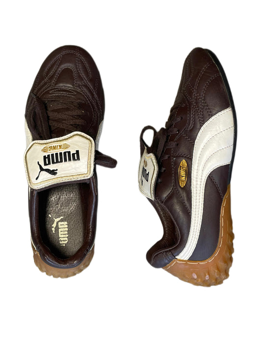 Puma King Sneaker mit Spikes (39)