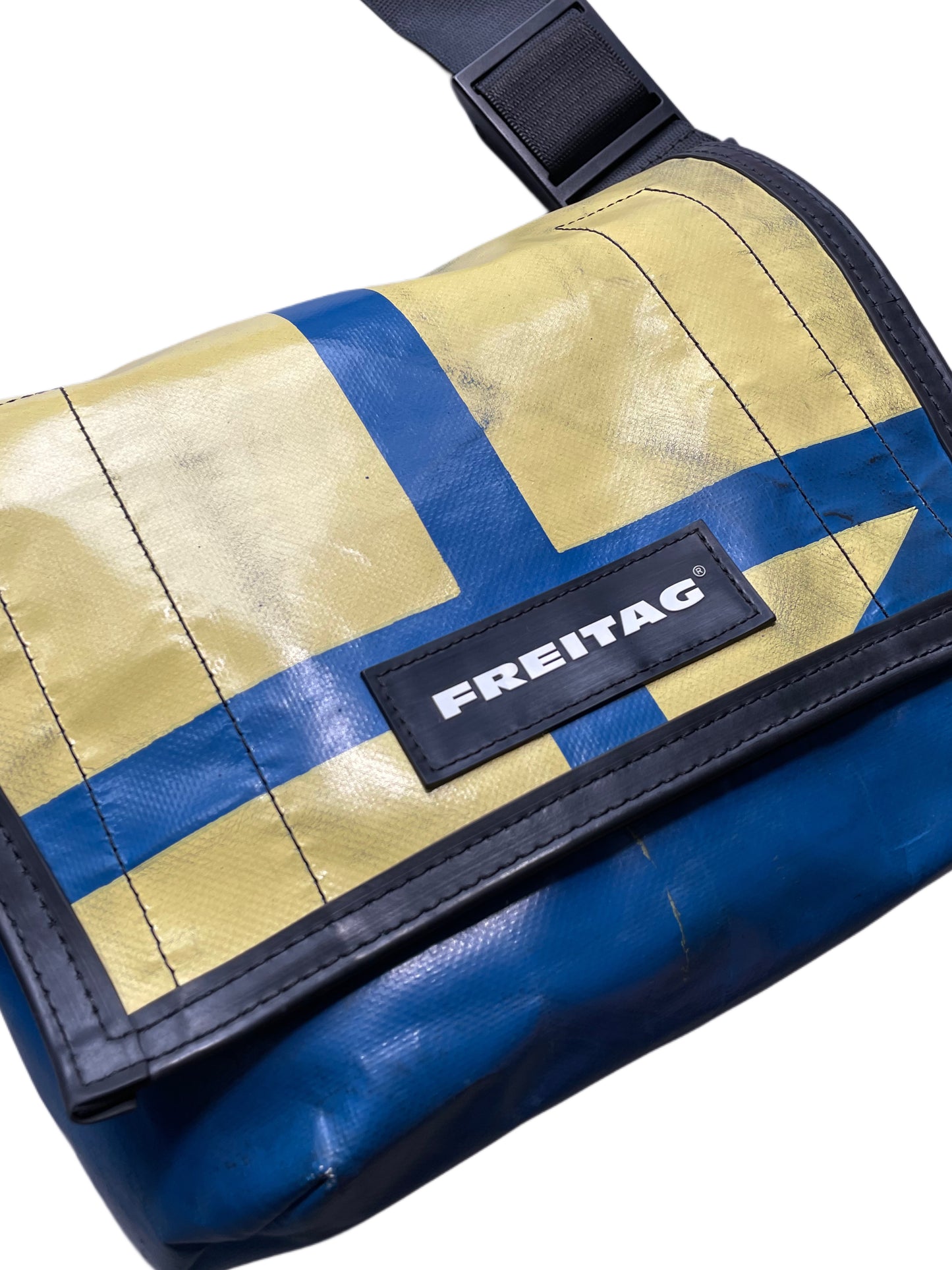 Freitag F11 Lassie Messenger Bag