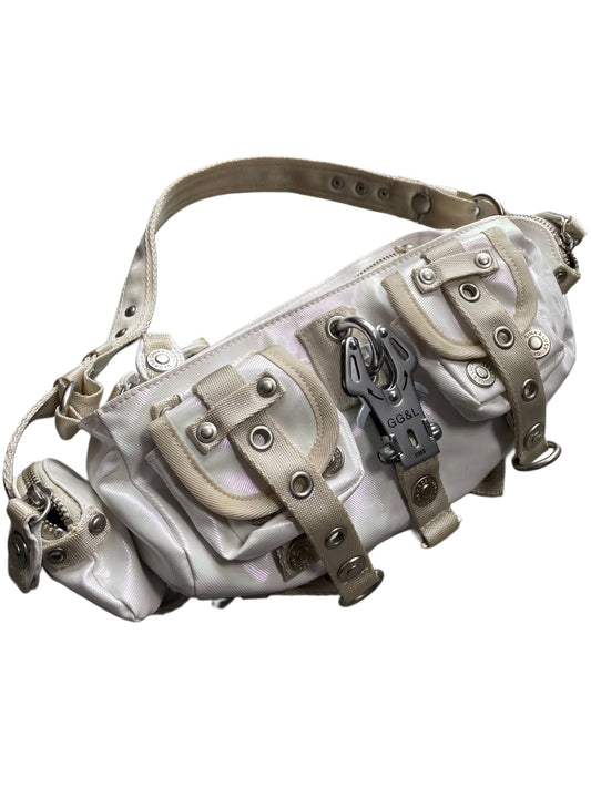 George Gina & Lucy Tasche "Betty Bullet"